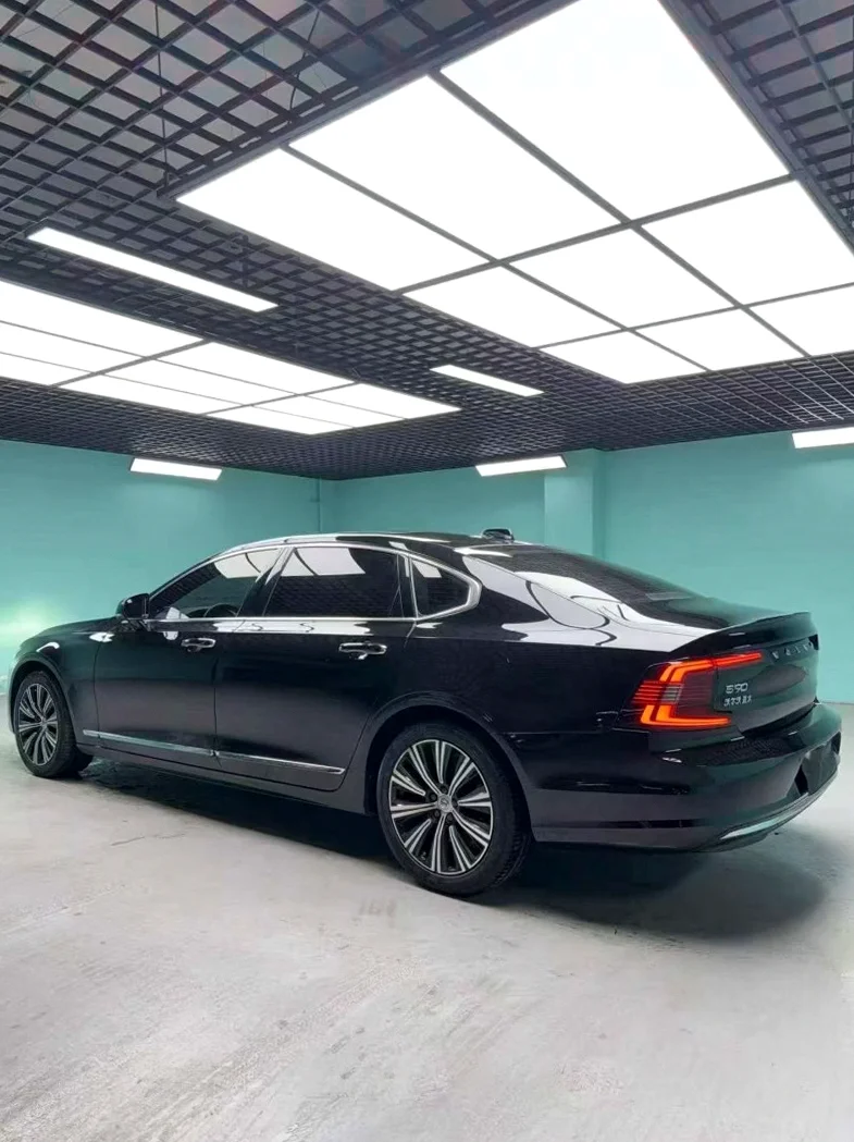 沃尔沃S90 后面外观三