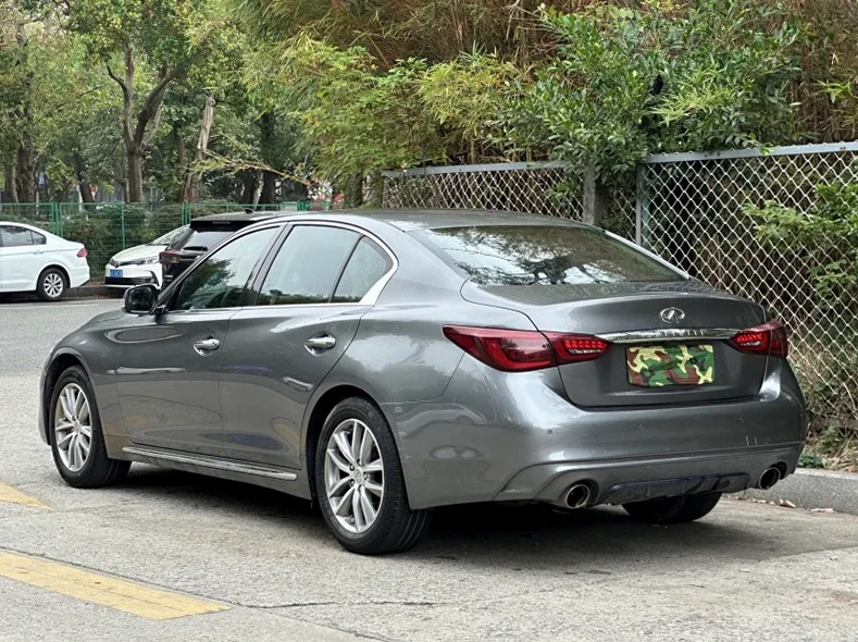 英菲尼迪Q50L 内饰前排