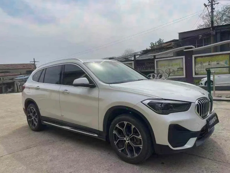 X1宝马 正面外观二