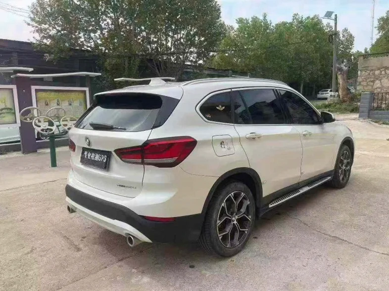 X1宝马 正面外观三