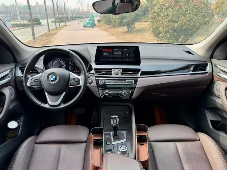 X1宝马 内饰前排