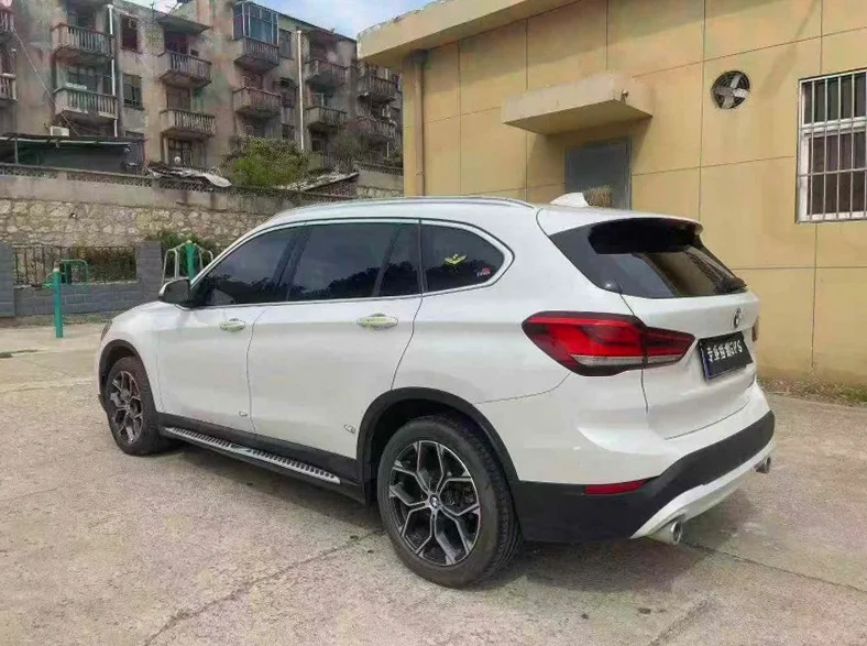 X1宝马 后面外观一