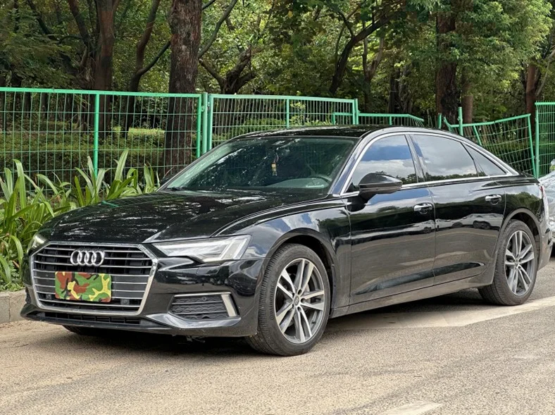 奥迪A6L 正面外观三