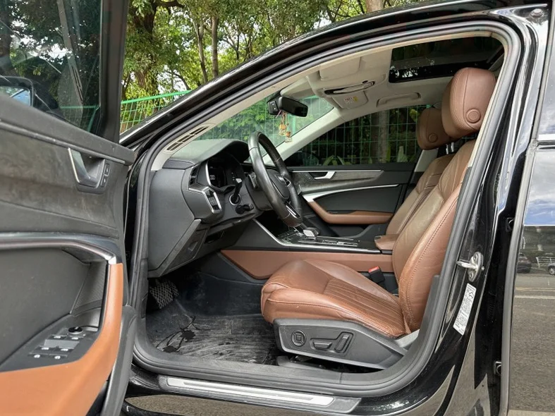 奥迪A6L 后面外观三