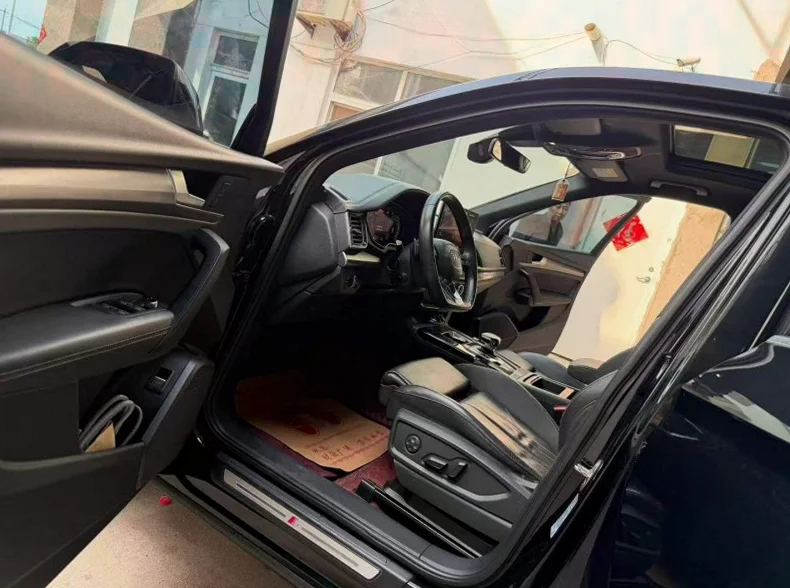 奥迪Q5 后面外观一