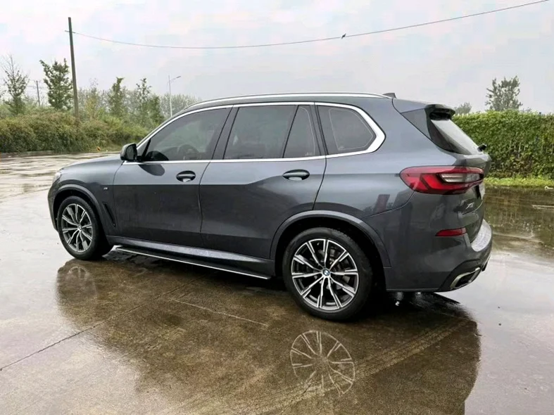 宝马X5 内饰后排