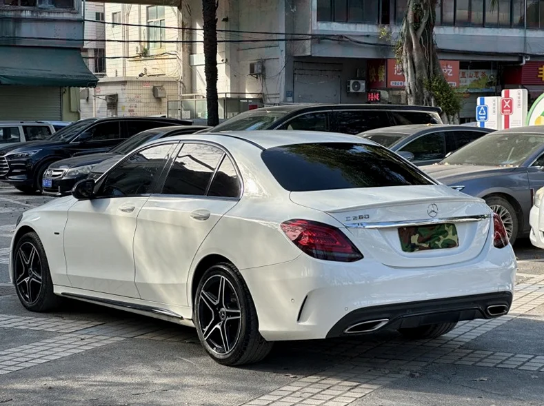 奔驰C 内饰前排