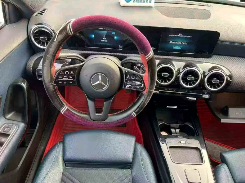 奔驰A 后面外观三