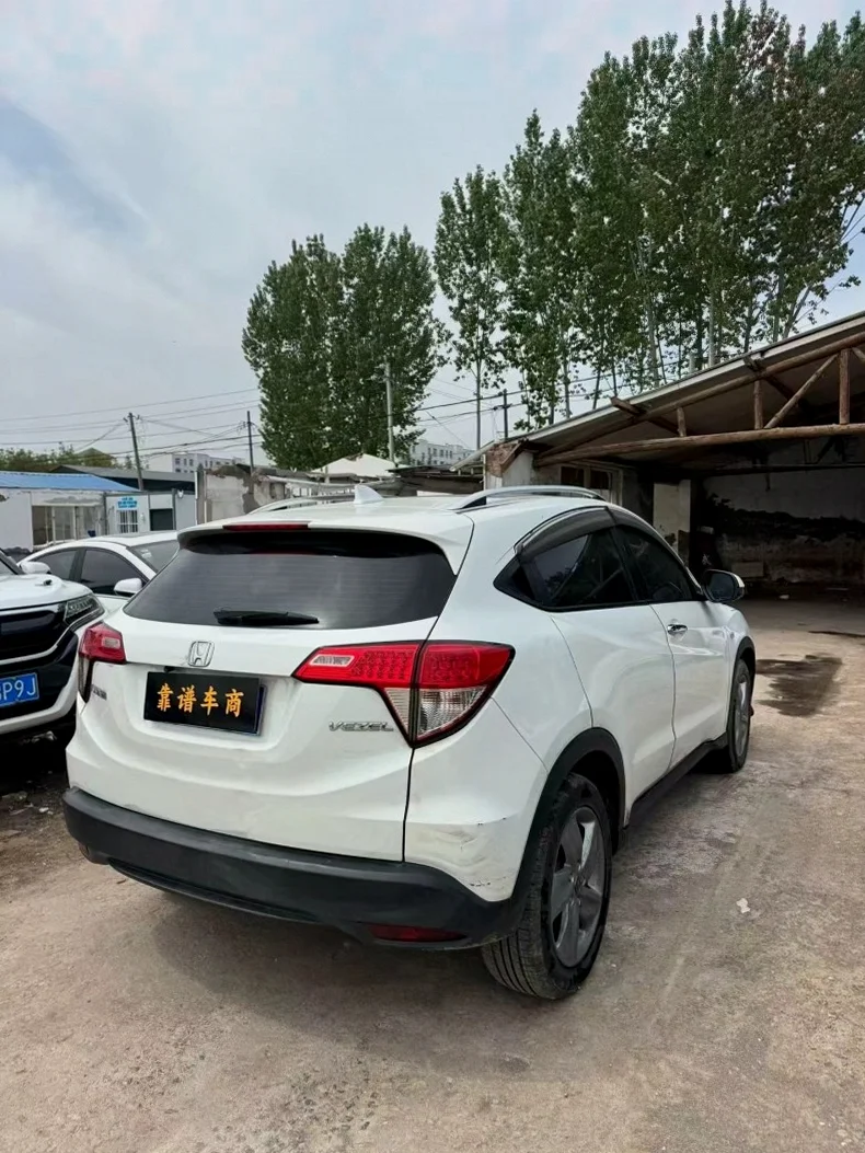 本田缤智 正面外观三