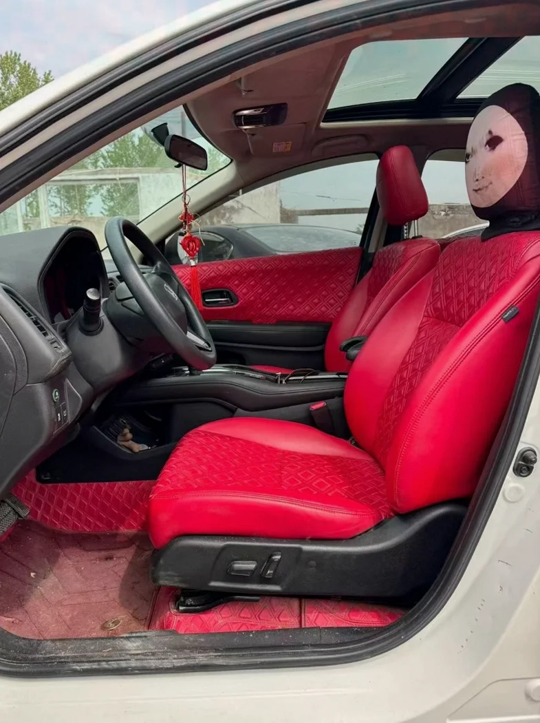 本田缤智 内饰后排