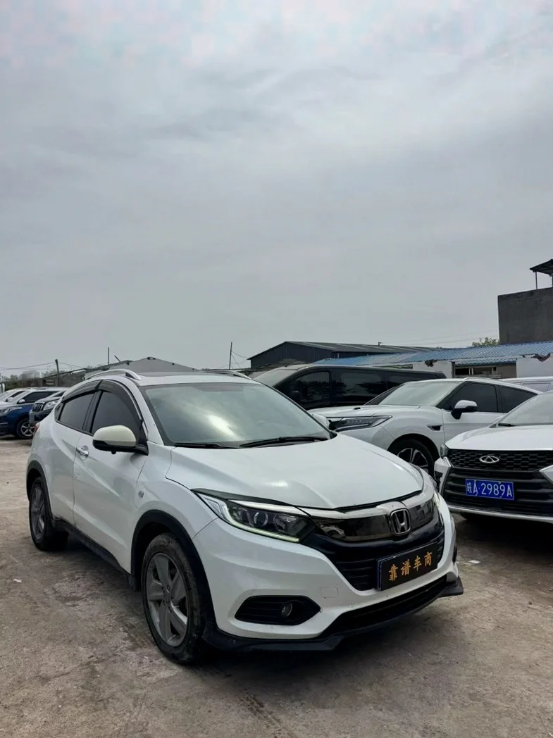 本田缤智 后面外观一