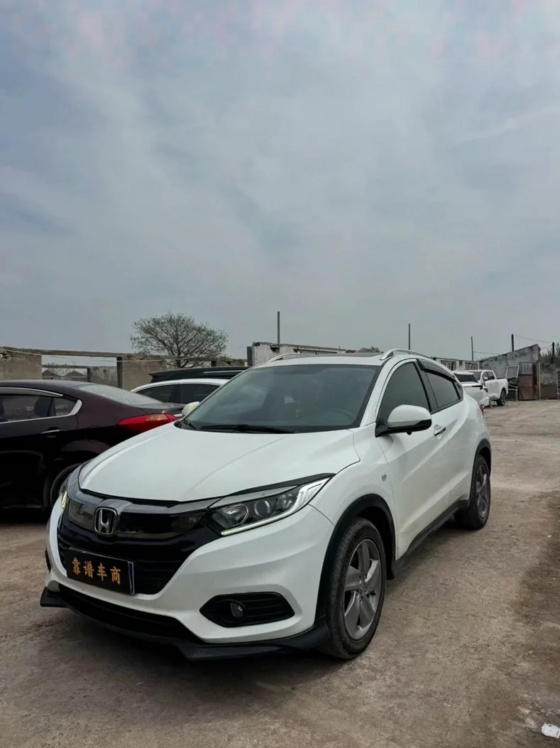 本田缤智 正面外观二