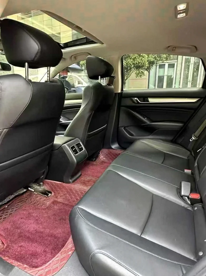 本田雅阁 后面外观二