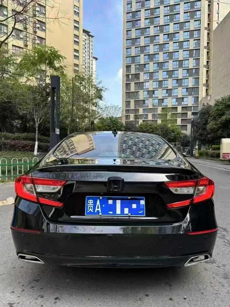 本田雅阁 内饰后排