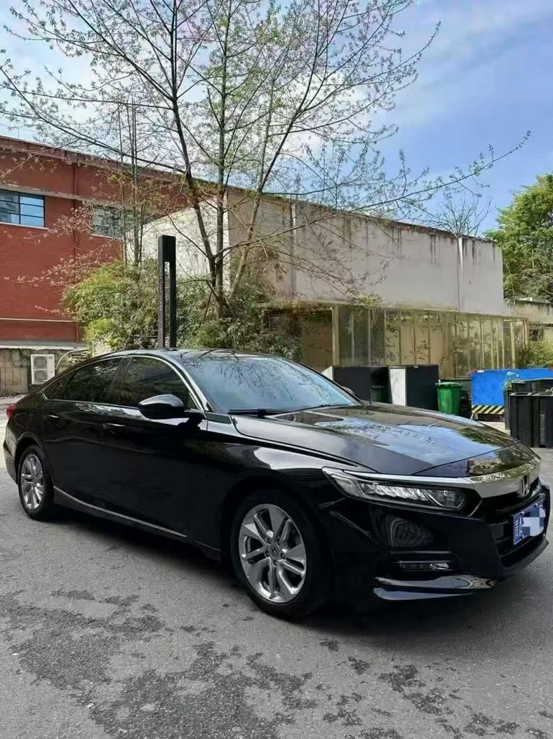 本田雅阁 正面外观二