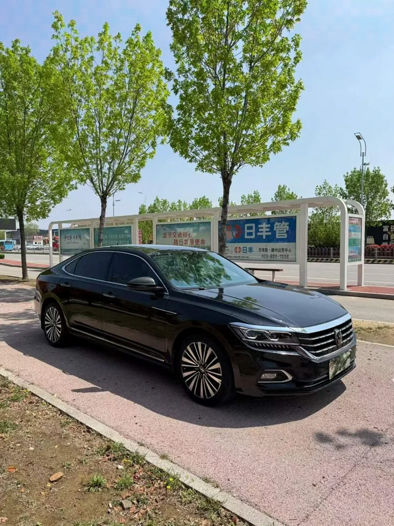 大众帕萨特 正面外观三