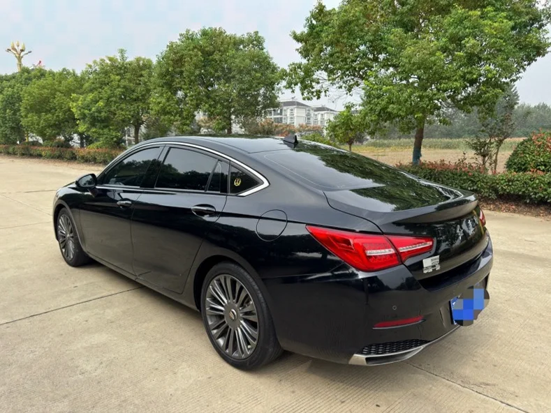 红旗H5 后面外观二