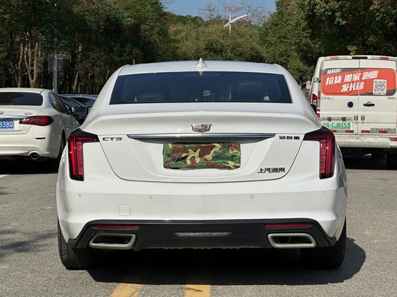 凯迪拉克CT5 驾驶室