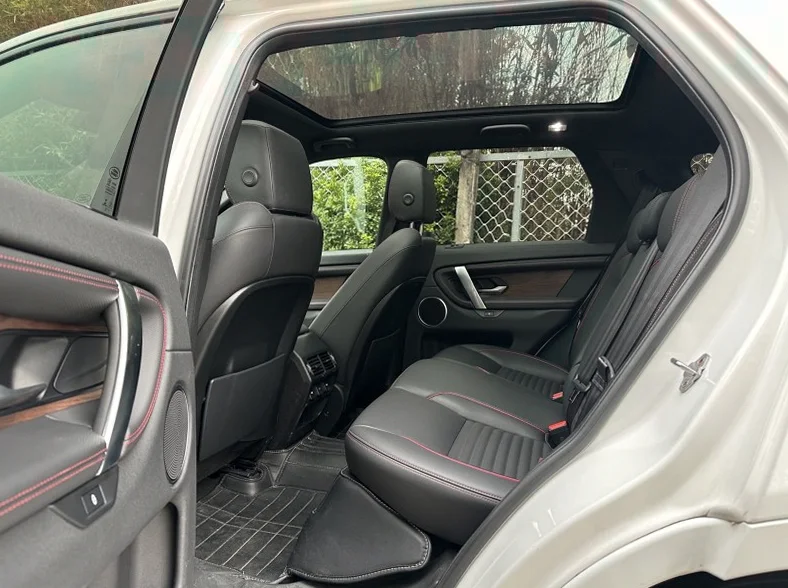 路虎发现神行 后面外观二