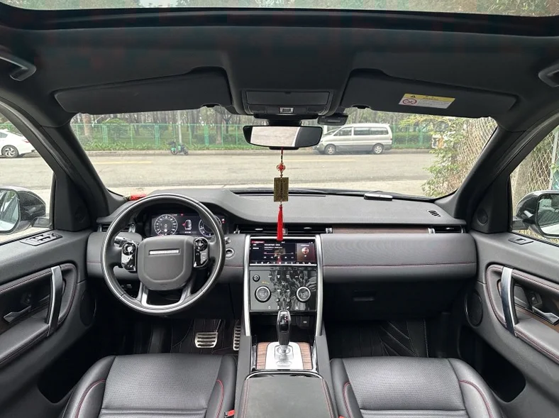 路虎发现神行 后面外观一