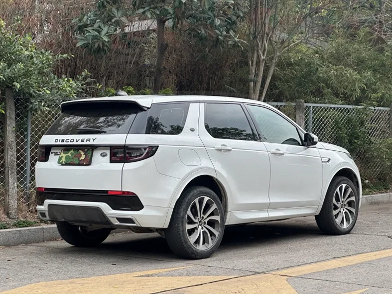 路虎发现神行 内饰后排