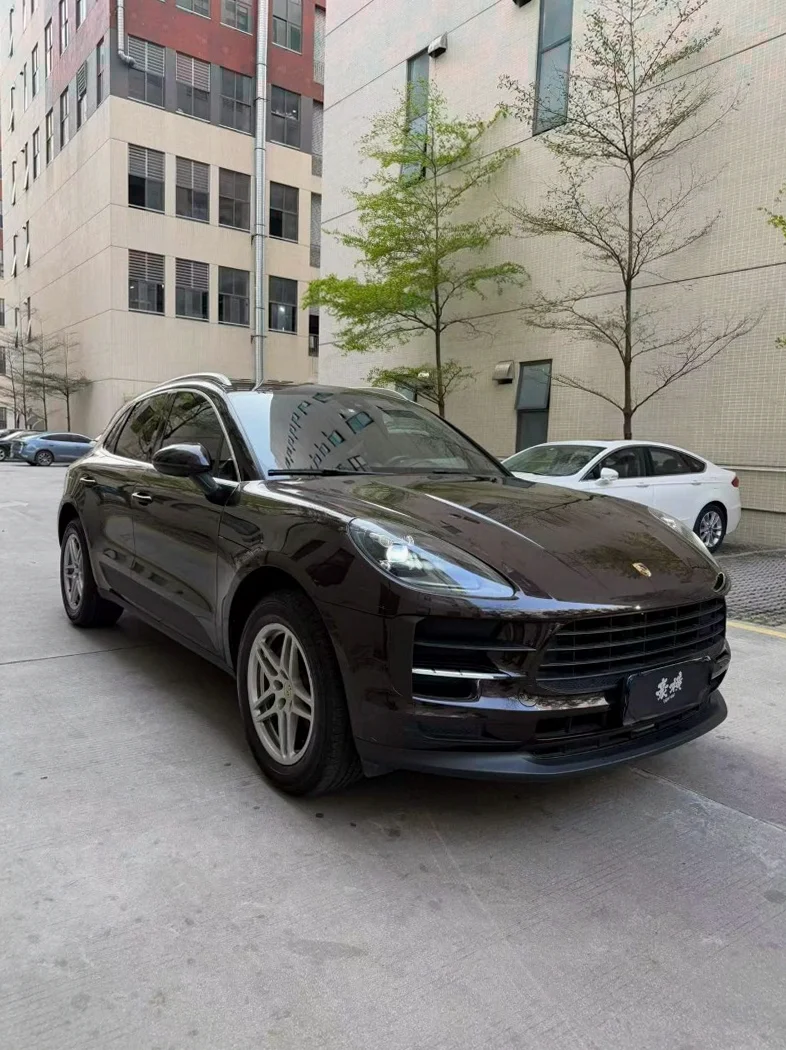 保时捷Macan 正面外观二