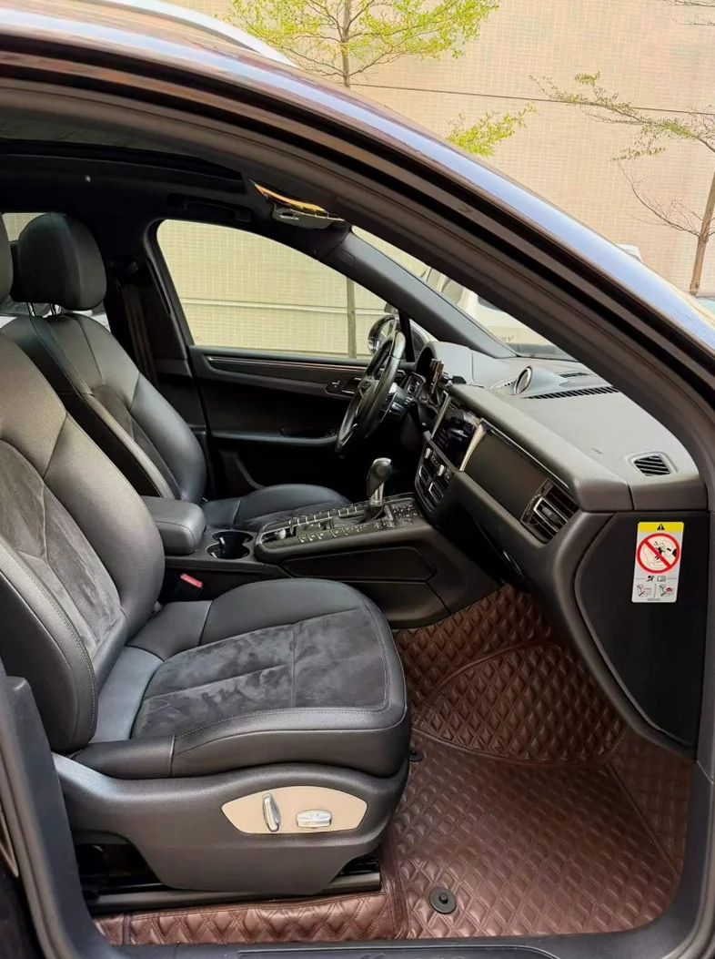 保时捷Macan 内饰前排