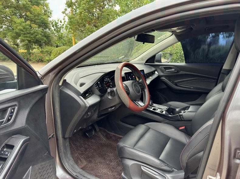 名爵5 后面外观三