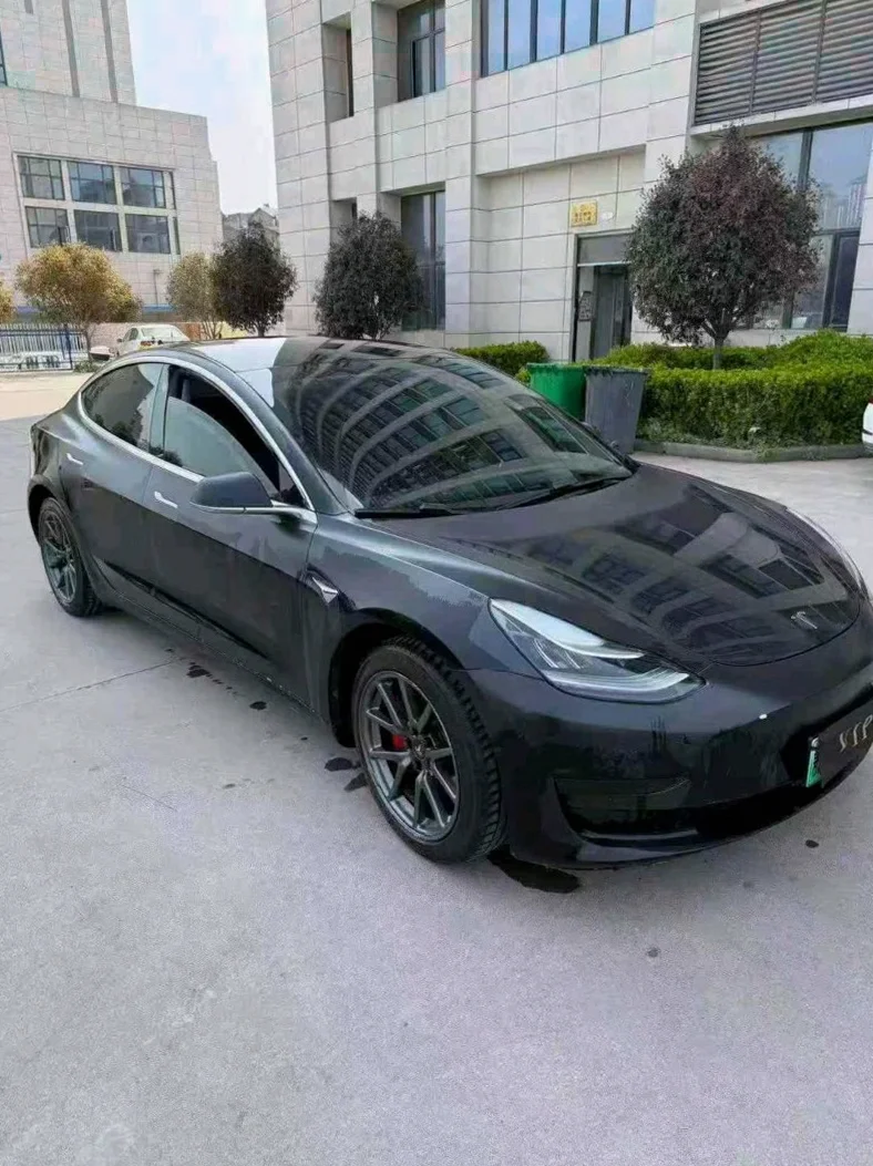 特斯拉MODEL 后面外观三