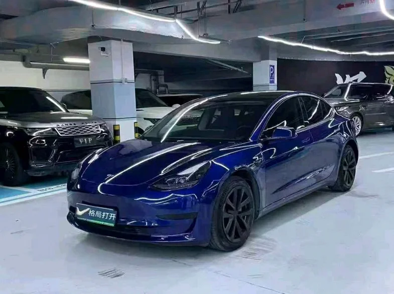 特斯拉MODEL 正面外观三