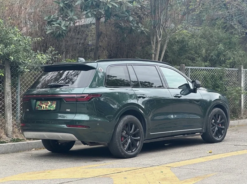 理想ONE 内饰后排