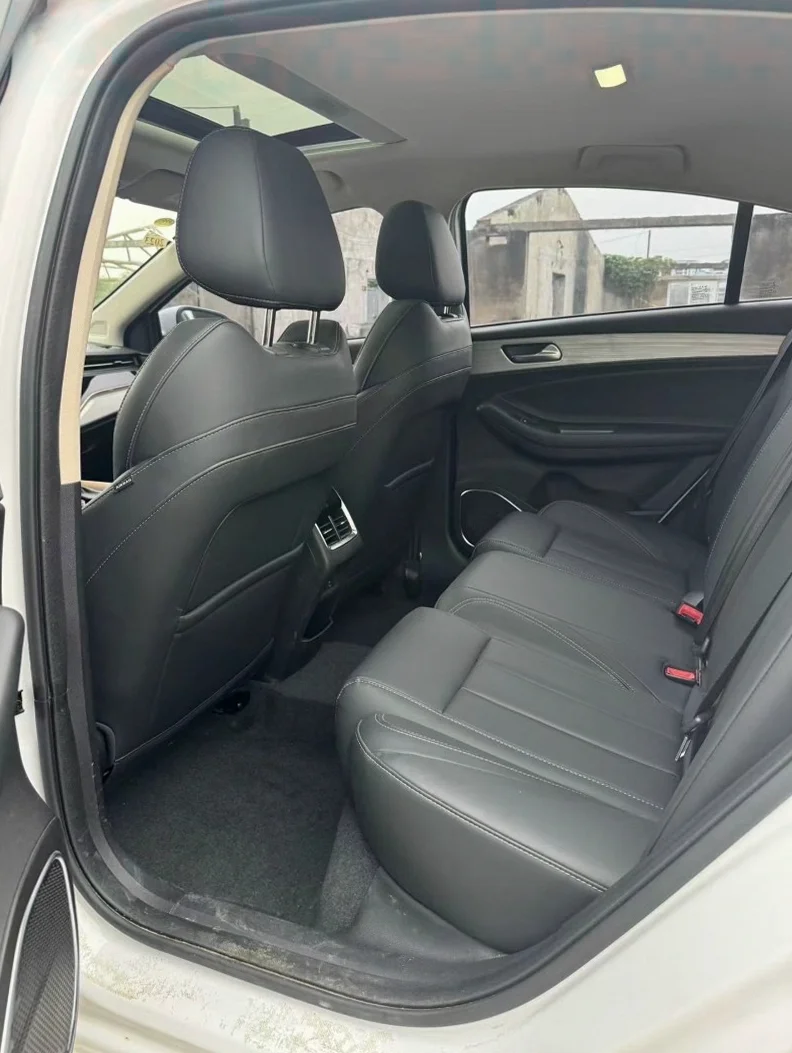 奇瑞艾瑞泽 驾驶室