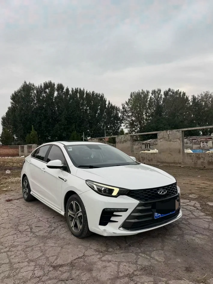 奇瑞艾瑞泽 正面外观三