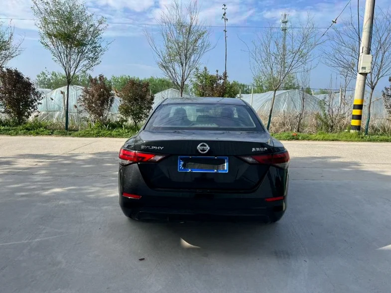 日产轩逸 驾驶室