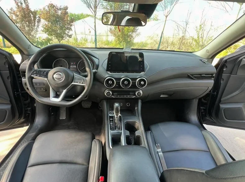 日产轩逸 后面外观三