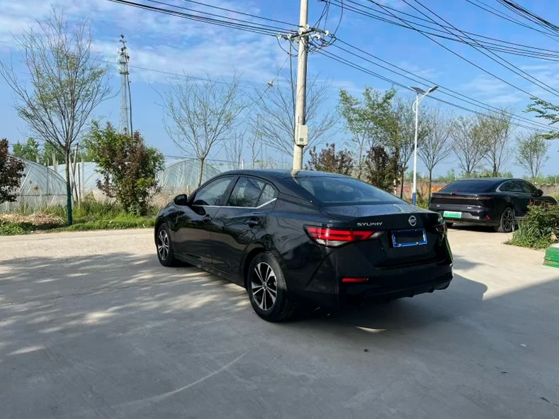 日产轩逸 正面外观三