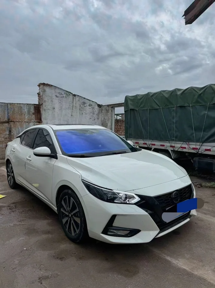 日产轩逸 正面外观三