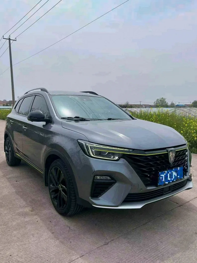 荣威RX5 正面外观三