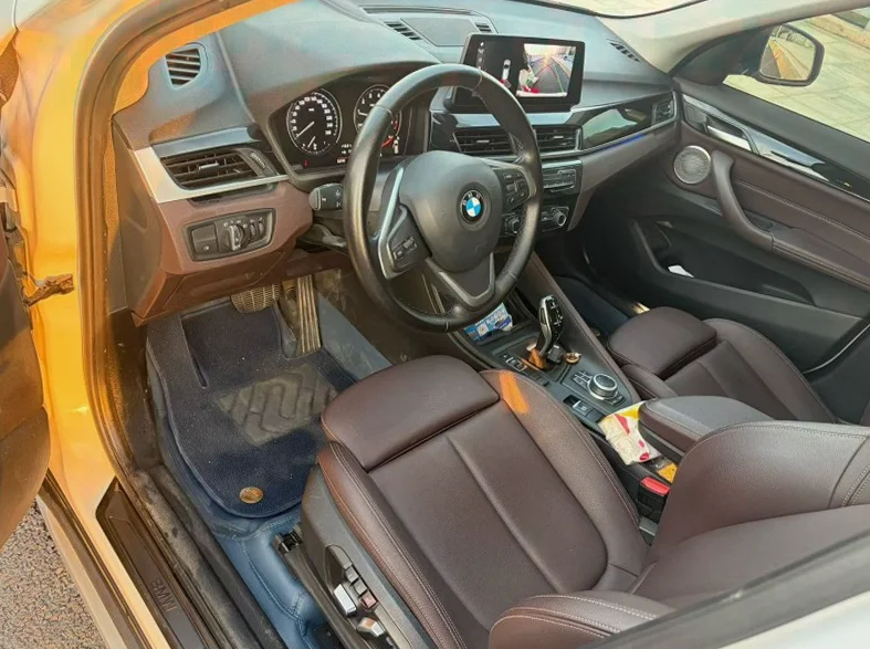 X1宝马 后面外观一