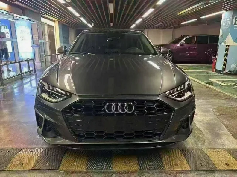 22年奥迪A4L 2.0T顶配