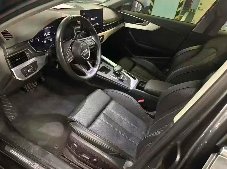 奥迪A4L 后面外观一