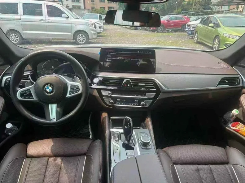 宝马5系 内饰前排