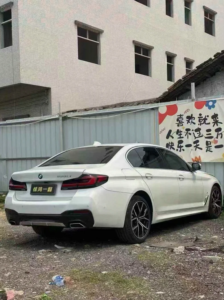 宝马5系 后面外观二