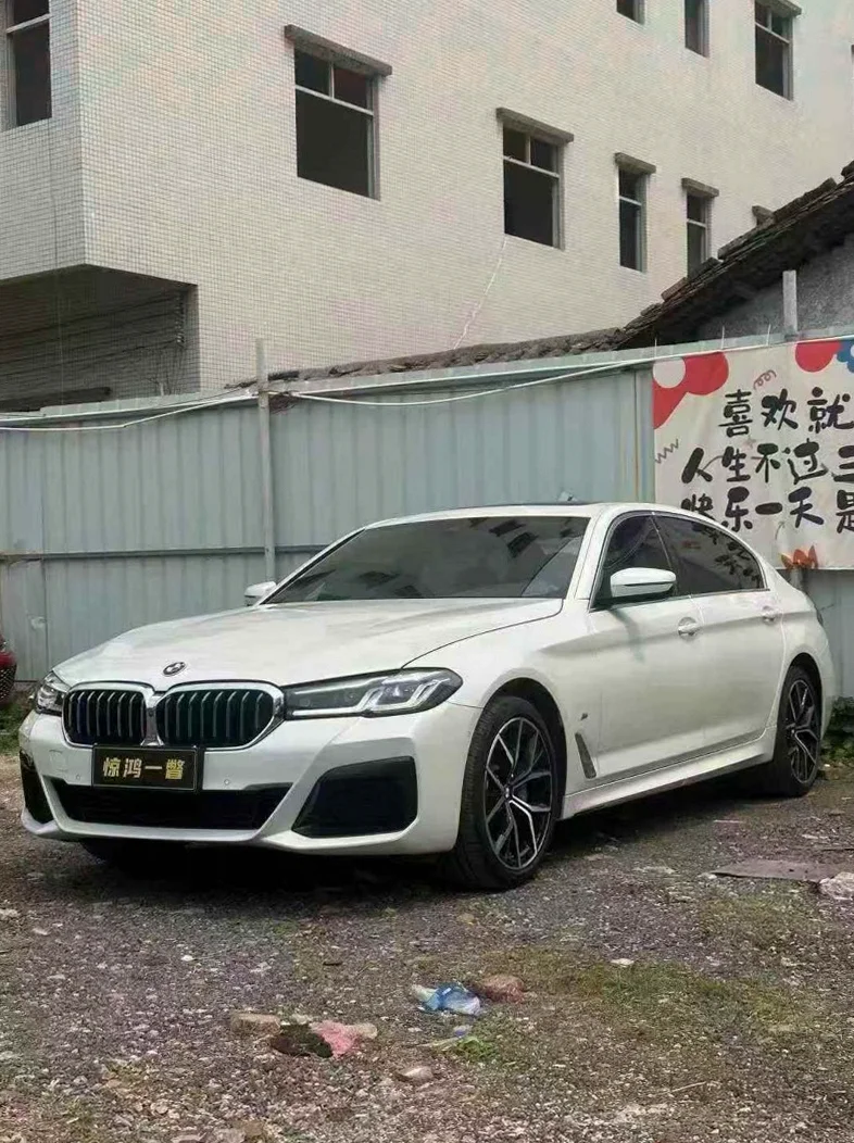 宝马5系 正面外观三