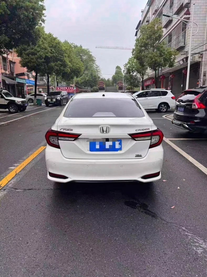 本田凌派 驾驶室