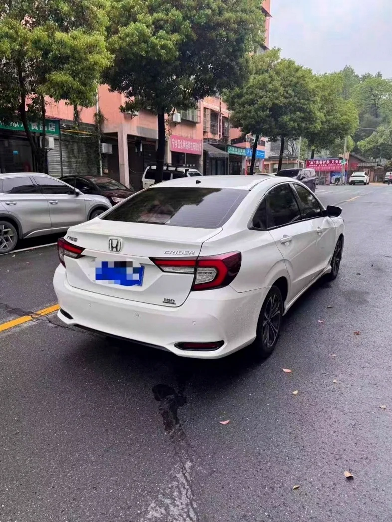 本田凌派 内饰前排