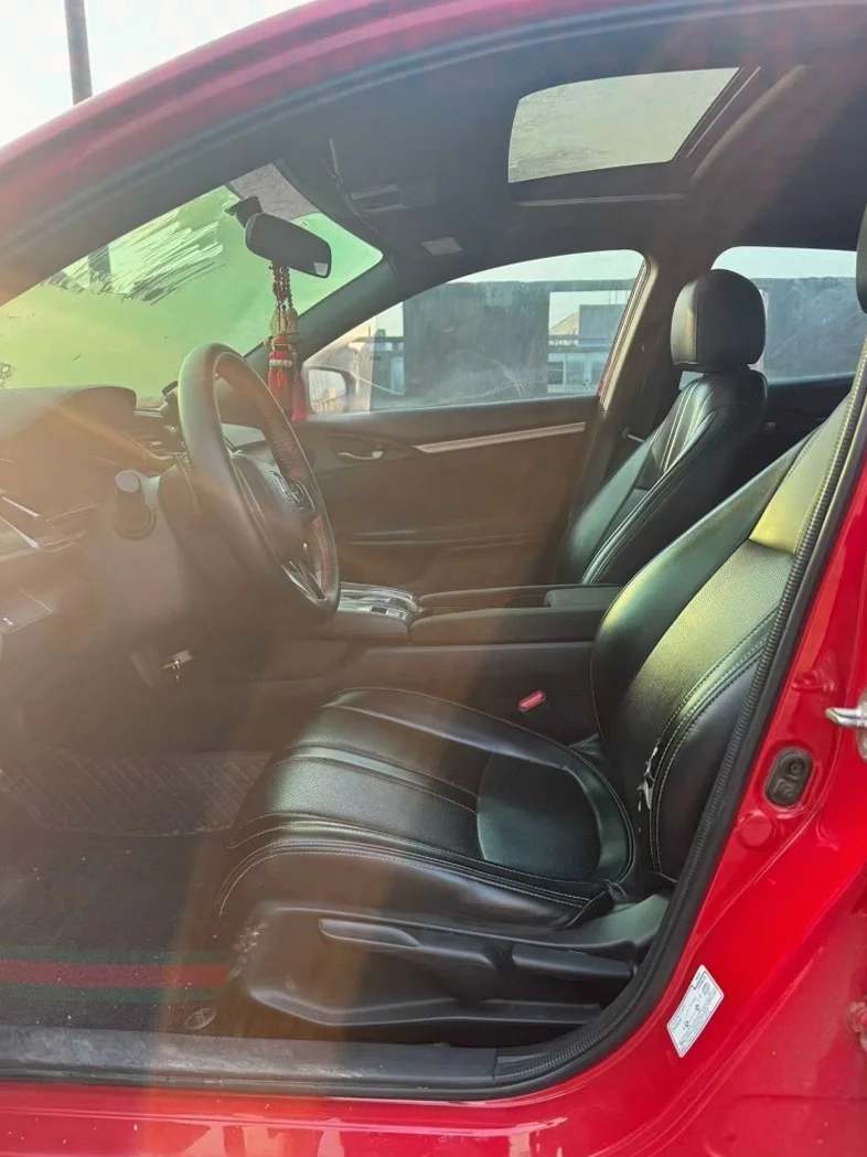 本田思域 内饰后排