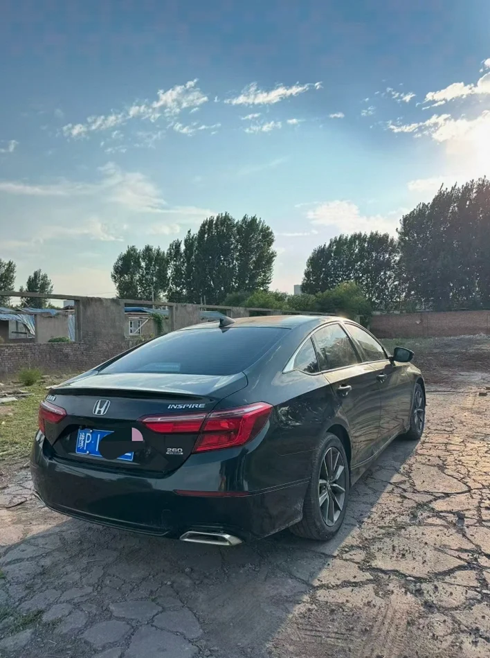 本田英诗派 后面外观一