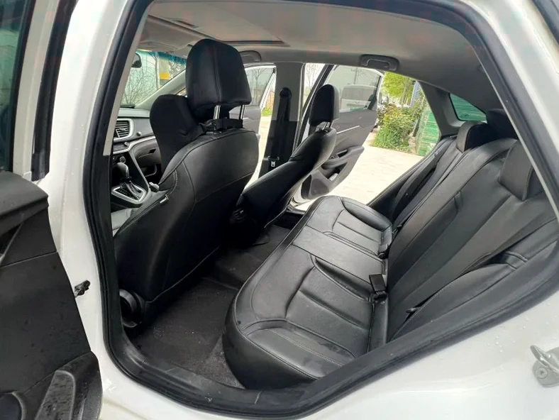 别克英朗 后面外观三