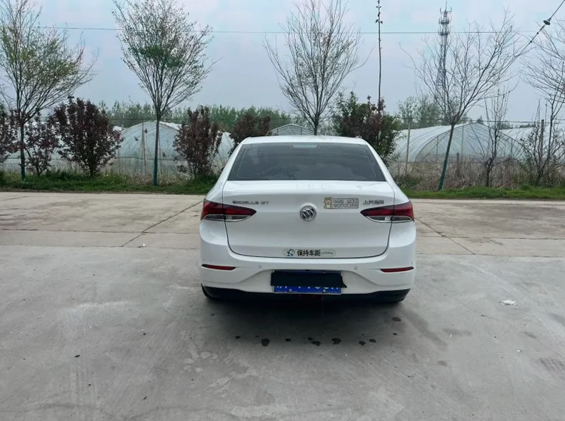 别克英朗 驾驶室